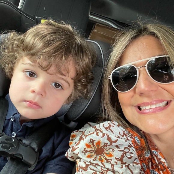 Meet your Posher, Mari - Picture 1 of 1